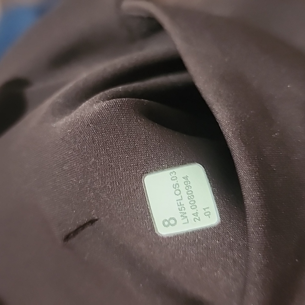 Espresso Fast and Free Lululemon - Size 8 - Picture 4 of 4